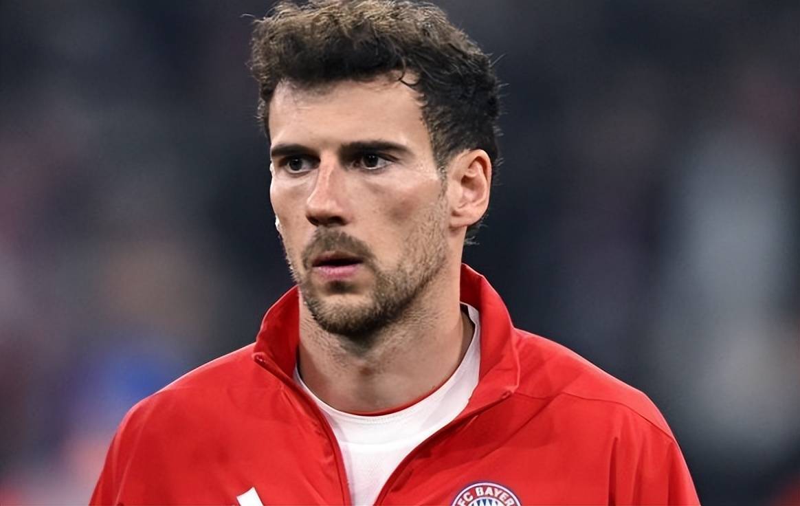 今夏游出一条大鱼，0转会免签，47球48助攻闪耀德甲，3大豪门疯抢